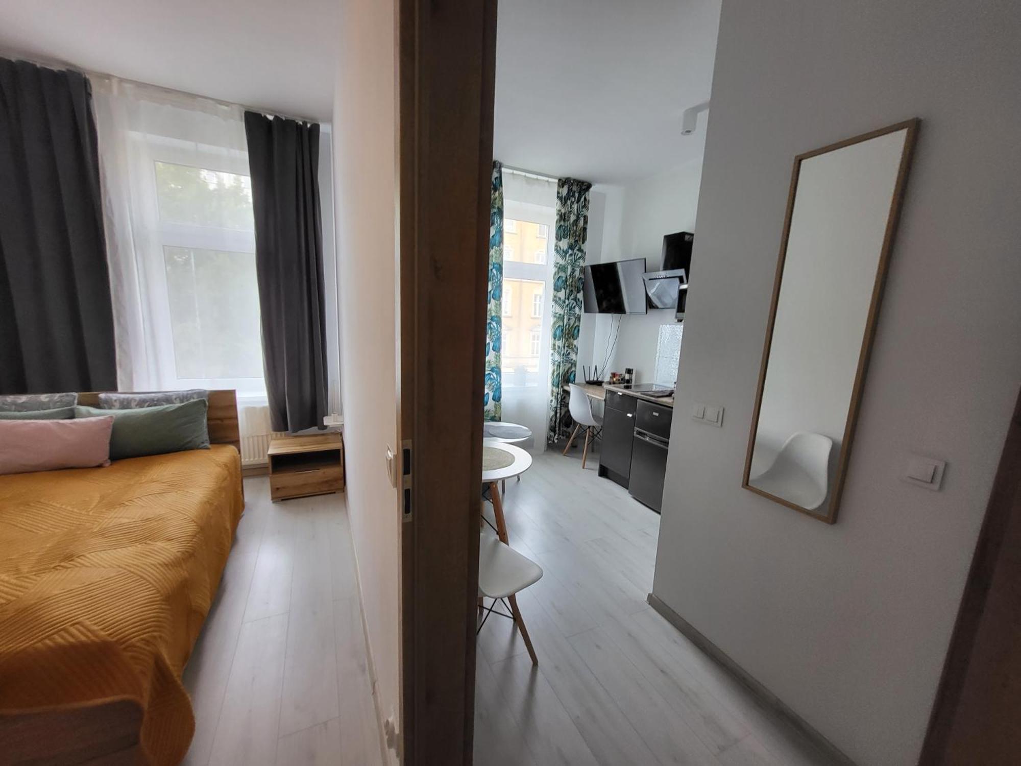 - 2 Apartment